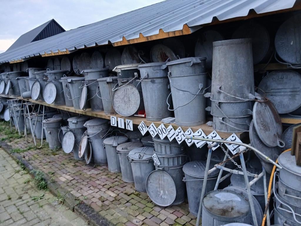 zinken vuilnisemmer, Doe-het-zelf en Verbouw, Dakpannen en Dakbedekking, Gebruikt, Overige typen, Ophalen of Verzenden, Minder dan 5 m²