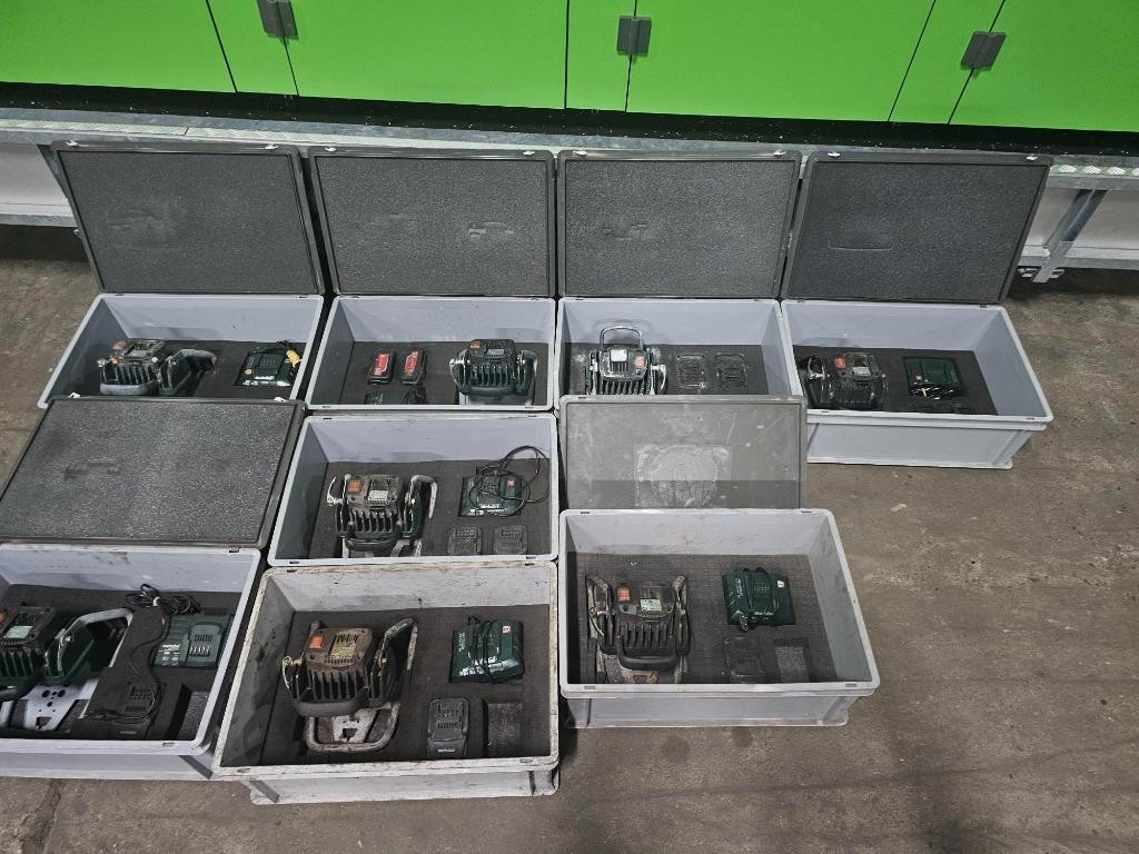 Metabo BSA led ledlamp bouwlamp schijnwerper met 2x accu 18V, Ophalen, Gebruikt, Minder dan 50 watt, Nn