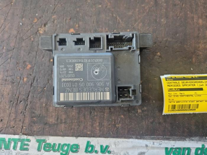 Centrale Deurvergrendelings Module van een Mercedes Sprinter, 3 maanden garantie, Gebruikt, Mercedes-Benz