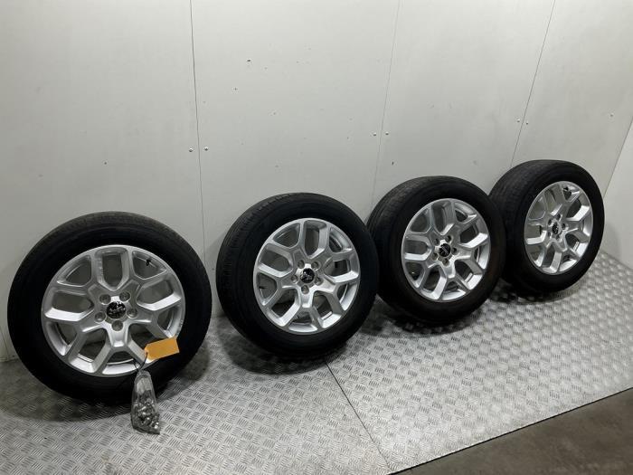 Velgen set + banden van een Jeep Renegade, 12 maanden garantie, Gebruikt, -, -
