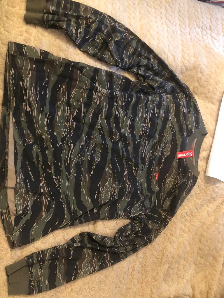Supreme Small Box Long-Sleeve Tee Tigerstripe Camo (M), Ophalen of Verzenden, Zo goed als nieuw, Maat 48/50 (M), Groen
