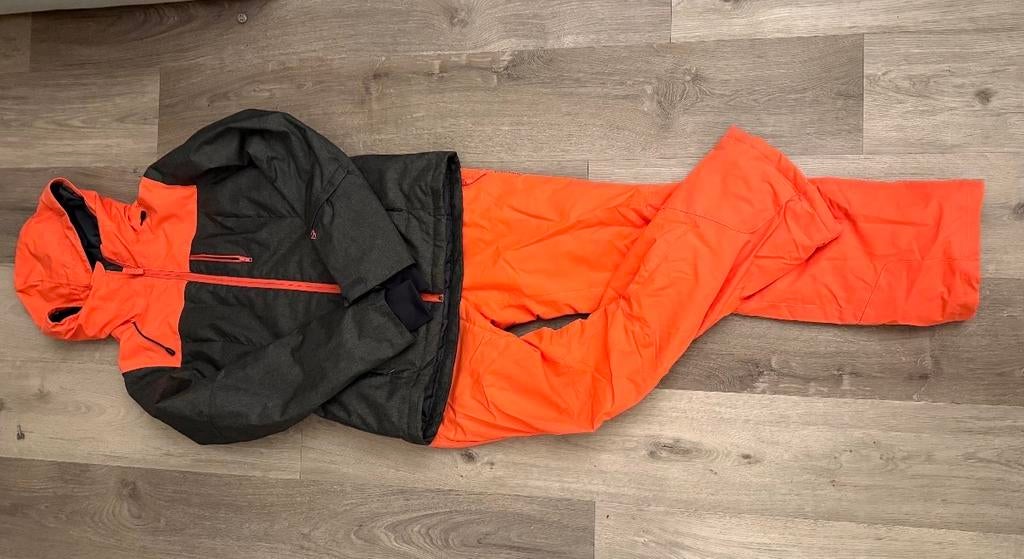 Brunotti Ski Pak - Jas en Broek - Maat S, Kleding | Dames, Wintersportkleding, Ophalen of Verzenden, Zo goed als nieuw, Maat 36 (S)