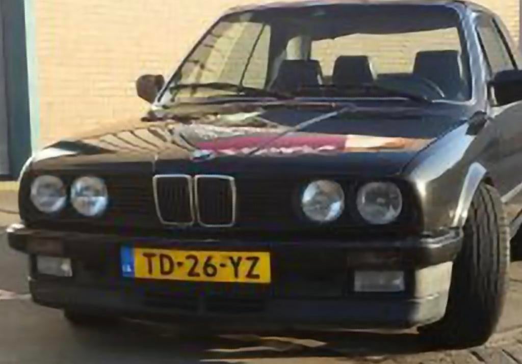 BMW E30 325I VOORSPOILER MET SLEUVEN VOOR KOELING, Gebruikt, Voor, Ophalen of Verzenden, Bumper