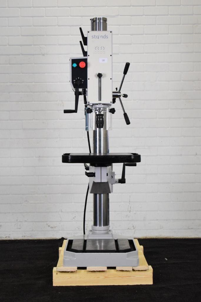 Strands S30 Tandwielgeschakelde kolomboormachine