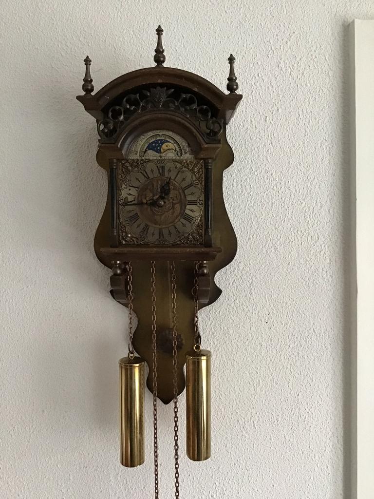 Sallander klok, Antiek en Kunst, Ophalen