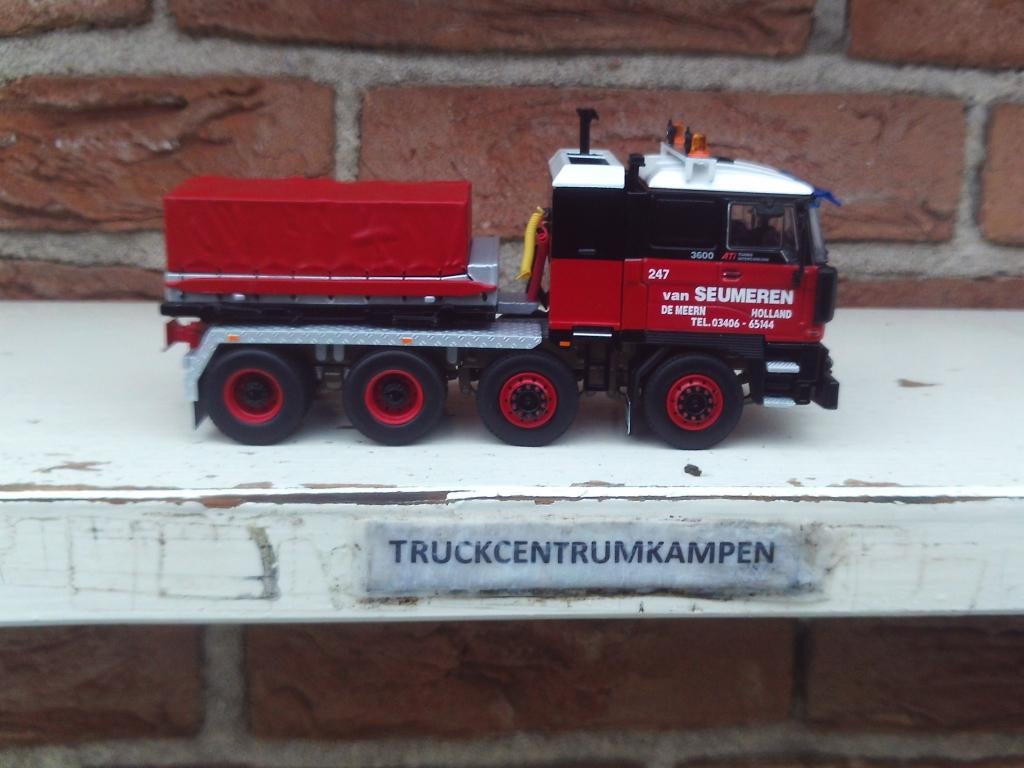 WSI  Daf  3600  8 x 4  van  Mammoet., Hobby en Vrije tijd, Modelauto's | 1:50, Ophalen of Verzenden, Nieuw, Bus of Vrachtwagen
