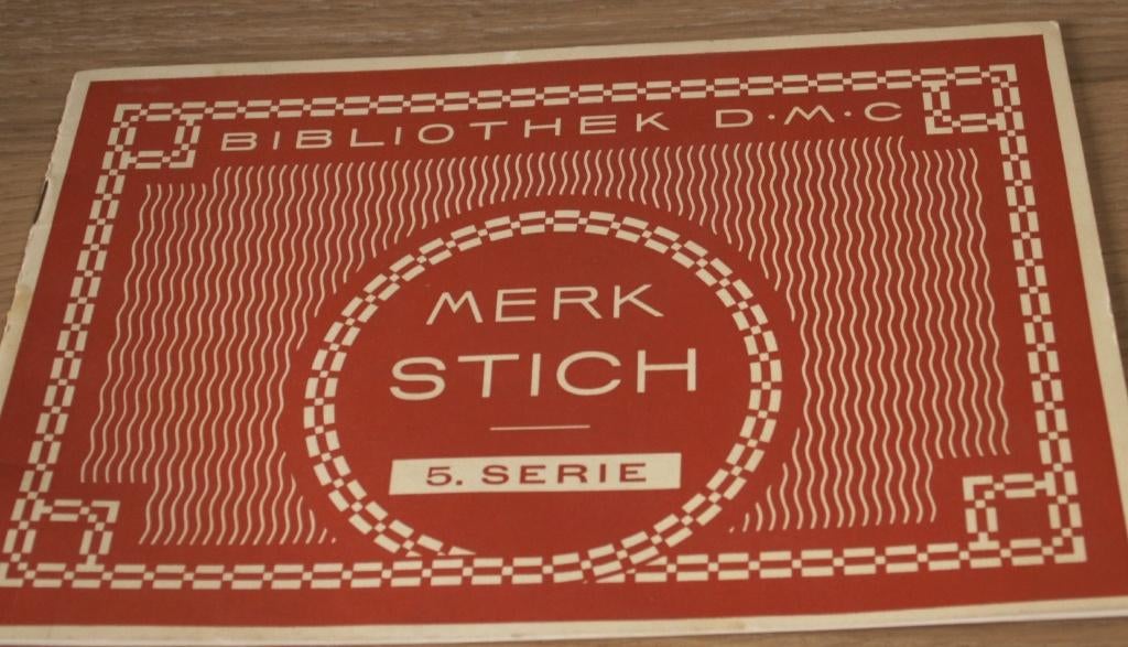 Boekje Merk Stich 5. Serie - Bibliothek D.M.C, Ophalen of Verzenden, Zo goed als nieuw, Patroon