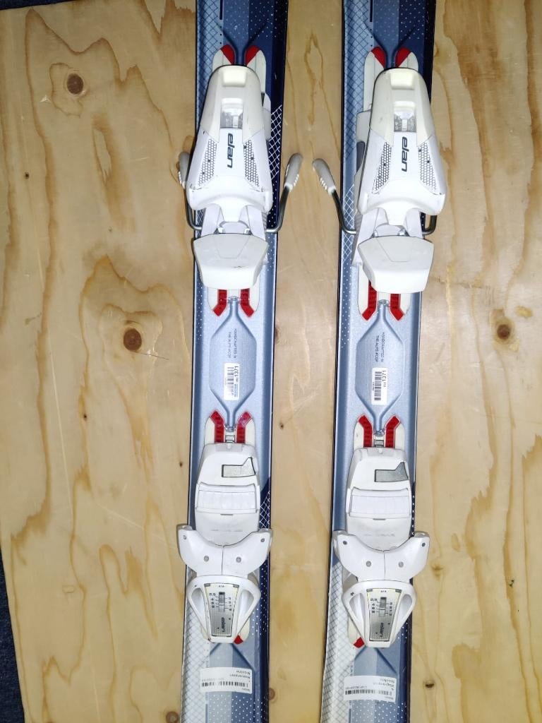 Dames skis, 160 tot 180 cm, Gebruikt, Ophalen of Verzenden, Atomic