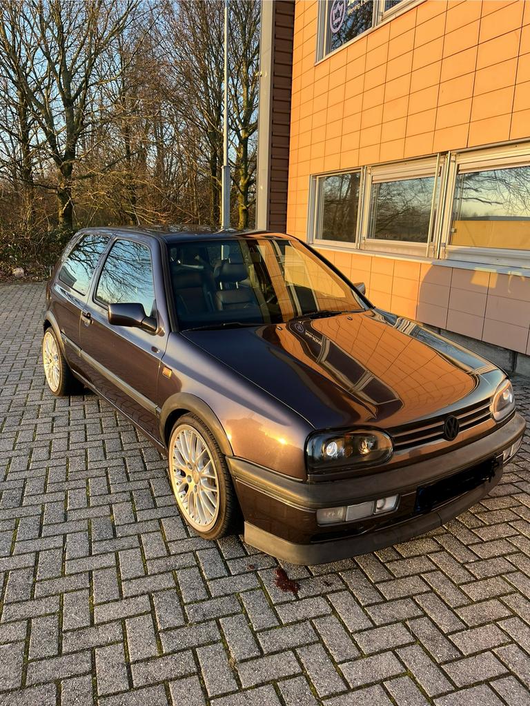 Vw Golf Mk3 VR6 R32 met DSG 4 Motion met schuif kanteldak, Auto's, Overige kleuren, 1200 kg, Geïmporteerd, 174 pk
