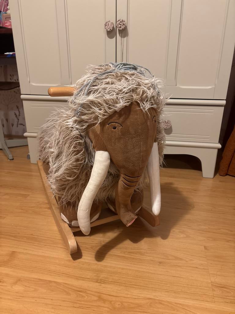Hobbelpaard mammoet, Ophalen, Gebruikt, Olifant