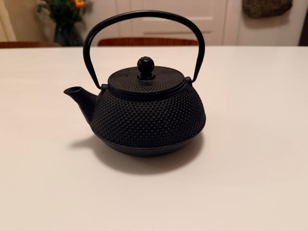 Zwarte bredemeijer theepot, Ophalen of Verzenden, Gebruikt