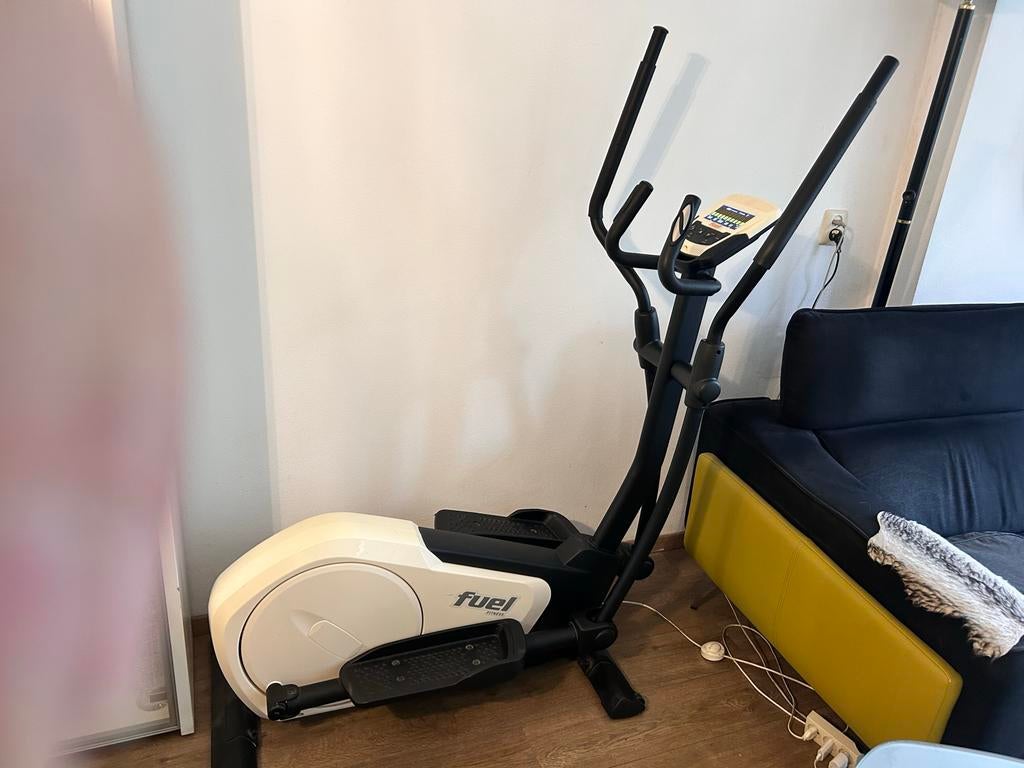 Crosstrainer - home trainer in prijs verlaagd, Sport en Fitness, Fitnessapparatuur, Ophalen, Buik, Zo goed als nieuw, Crosstrainer
