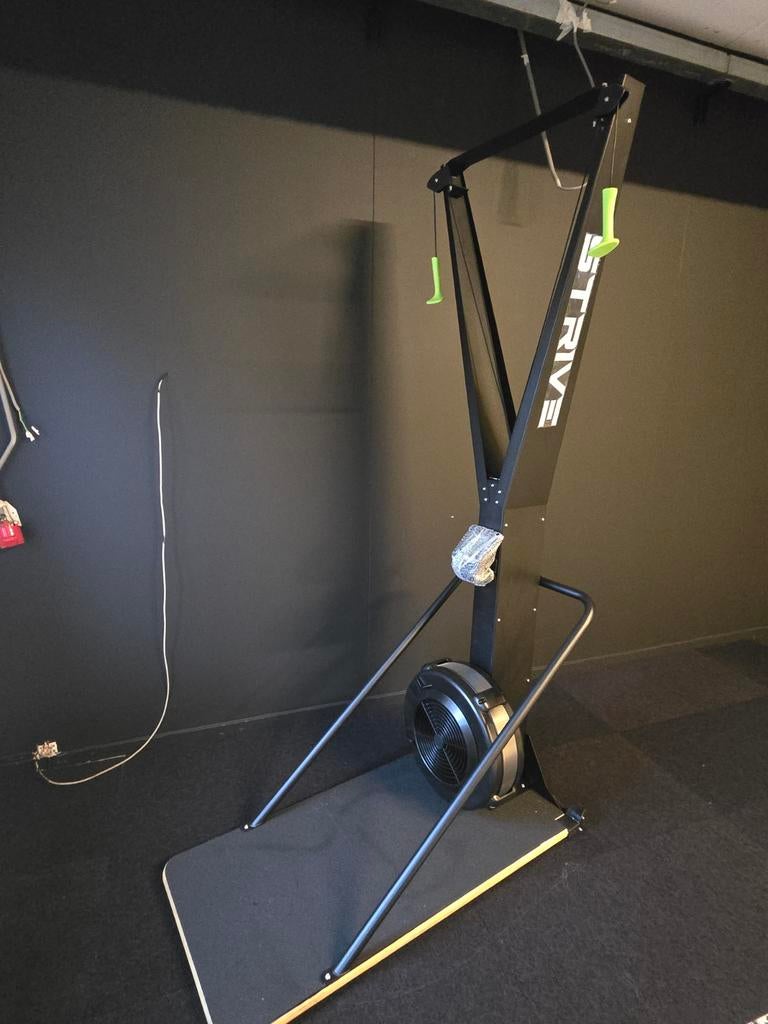 Strive Professionele Skierg Machine voor Gym & Fitness, Ouderijksweg, Rug, Verkoop@destaca.nl, Nieuw