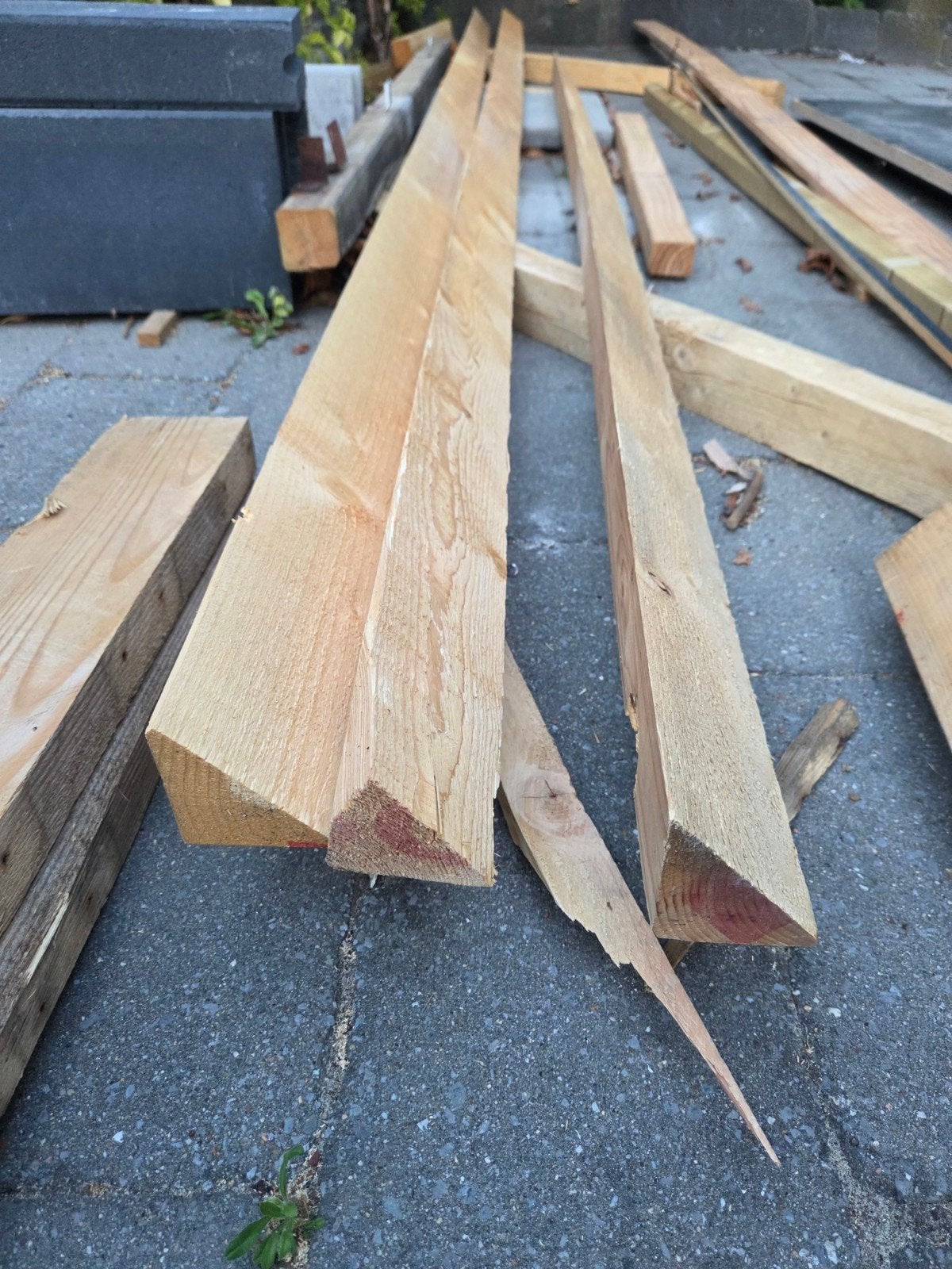 Diverse houten balken, Ophalen, Gebruikt, 25 tot 50 mm, 200 tot 250 cm