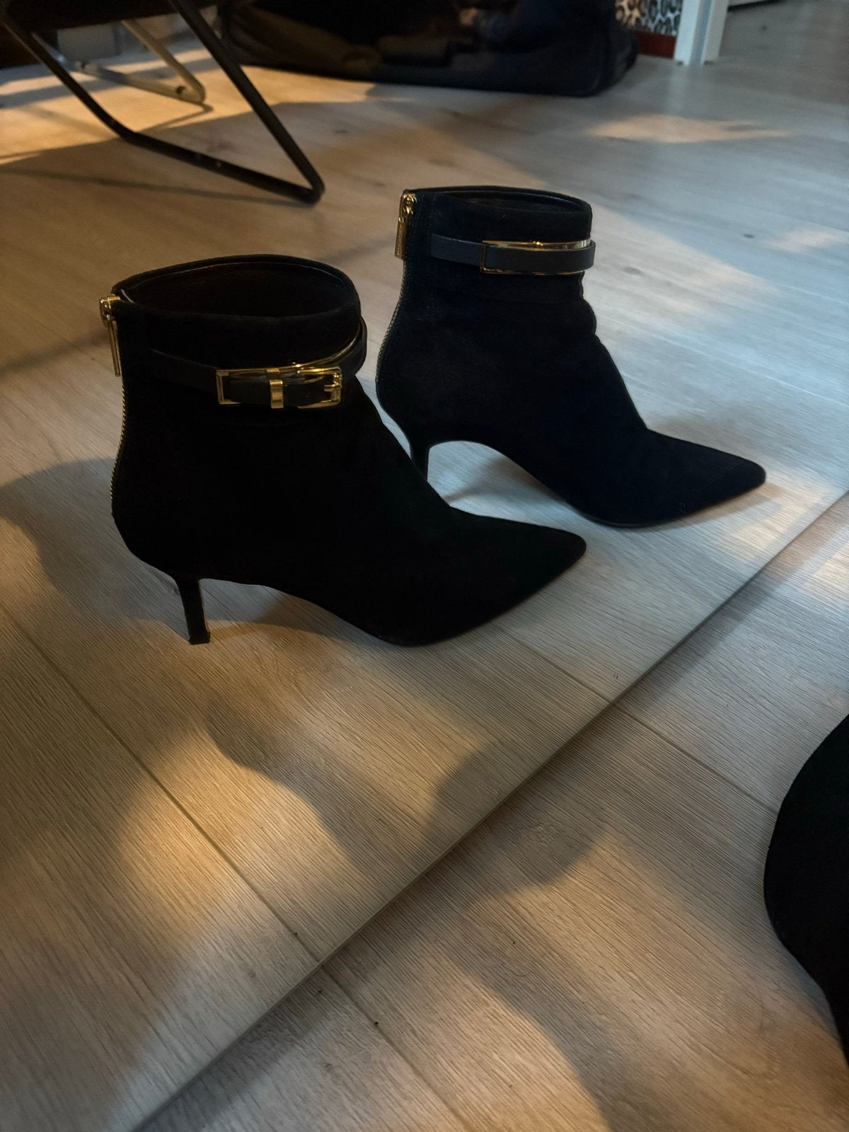 Michael Kors Enkellaarsjes Zwart Maat 38.5, Kleding | Dames, Schoenen, Ophalen of Verzenden, Gedragen, Zwart, Lage of Enkellaarzen