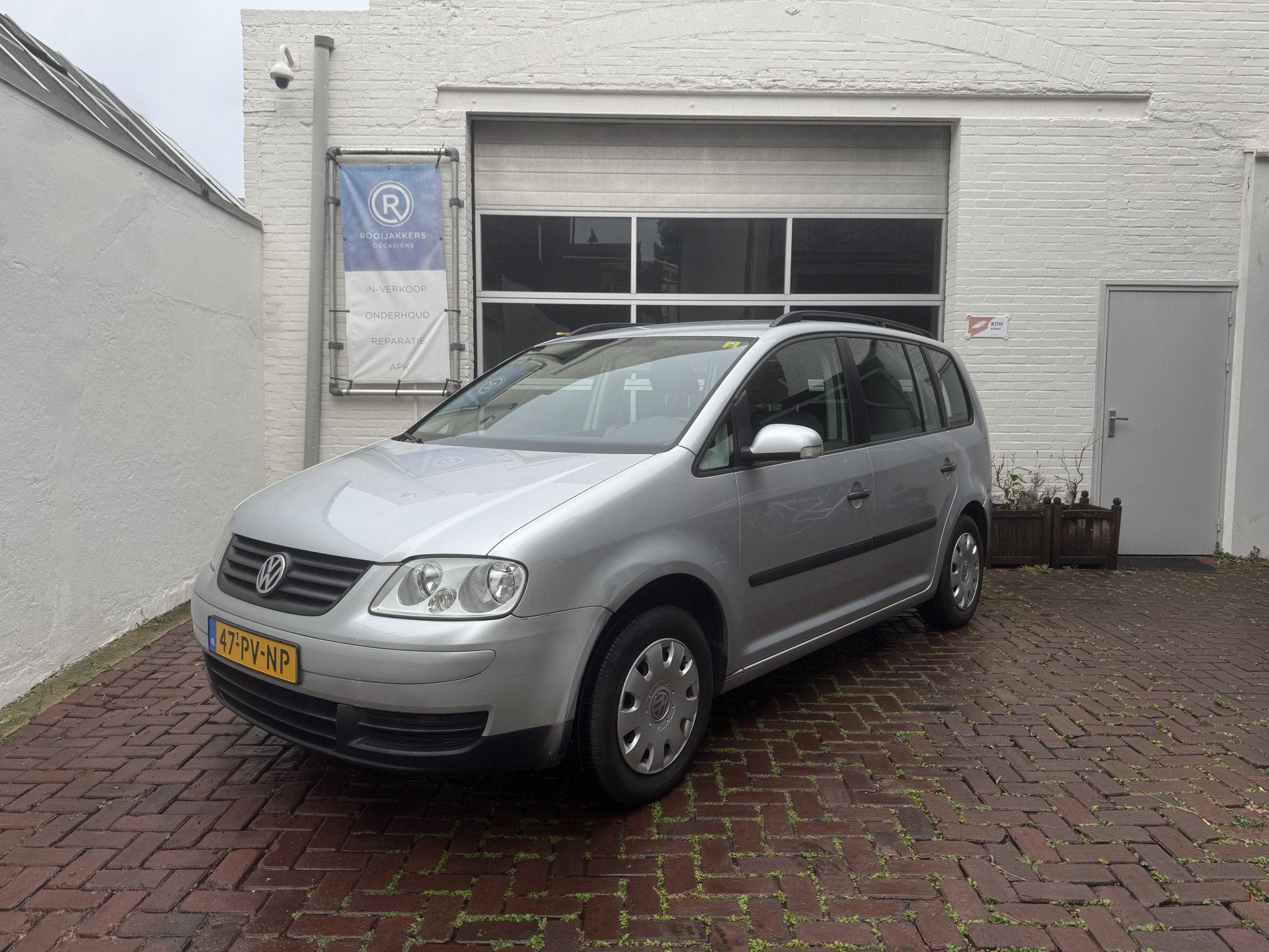 Volkswagen Touran 1.6-16V FSI Turijn 7P/Navi/Clima/Cruisecon, Gebruikt, 4 cilinders, 116 pk, Origineel Nederlands