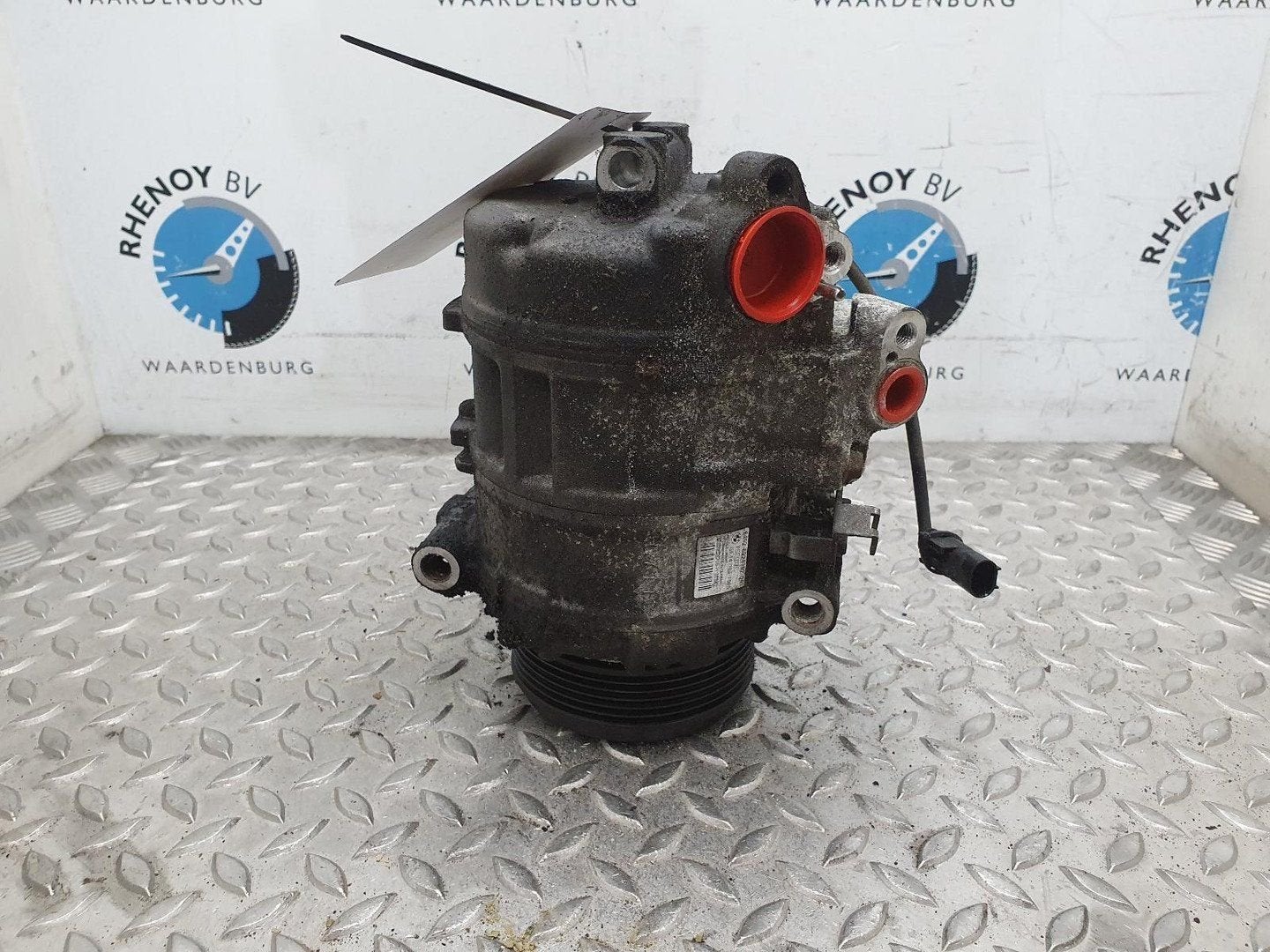 BMW 3 SERIES 330d Dynamic Exec.  AIRCO COMPRESSOR / AIRCOPOM, Ophalen of Verzenden, Gebruikt, ARN erkend