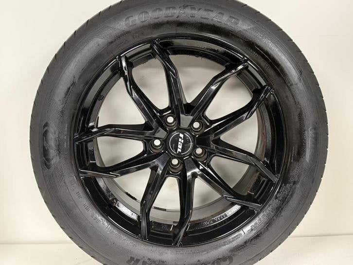 18 inch Kia sorrento set 235/55/18  Goodyear Et39, Auto-onderdelen, Banden en Velgen, 18 inch, Banden en Velgen, 235 mm, Zomerbanden
