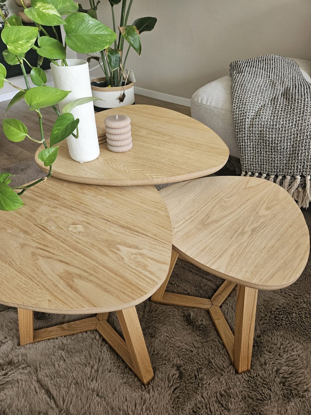 Set van 3 eikenhouten salontafels, organische vorm, Huis en Inrichting, Tafels | Salontafels, Ophalen, Eikenhout, 50 tot 100 cm