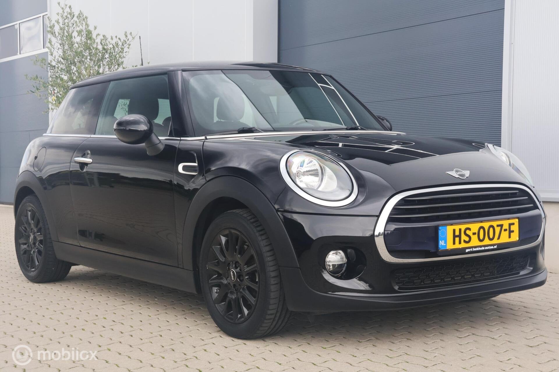 Mini cooper 1.5 Pepper I Cruise control I Airco | JCW stuur, Voorwielaandrijving, Gebruikt, Met garantie (alle), 4 stoelen