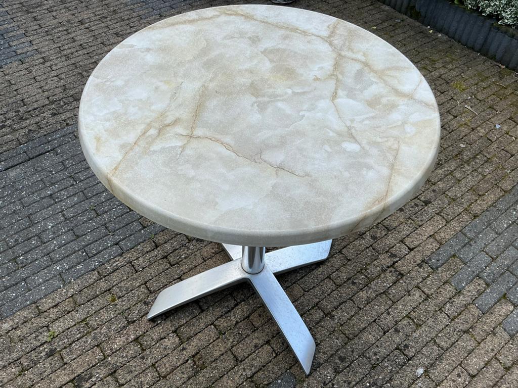 Ronde tafel 70x73 cm - 2 stuks beschikbaar, Ophalen, Zo goed als nieuw