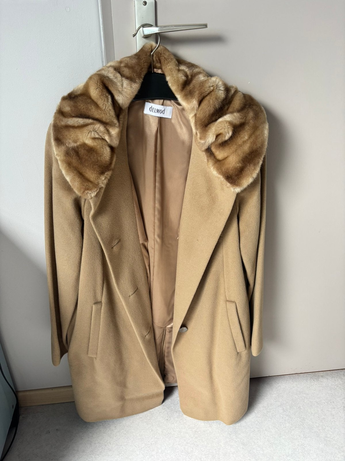 Delmod Vintage Wollen Mantel (Maat 42), Kleding | Dames, Verzenden, Zo goed als nieuw, Maat 42/44 (L)