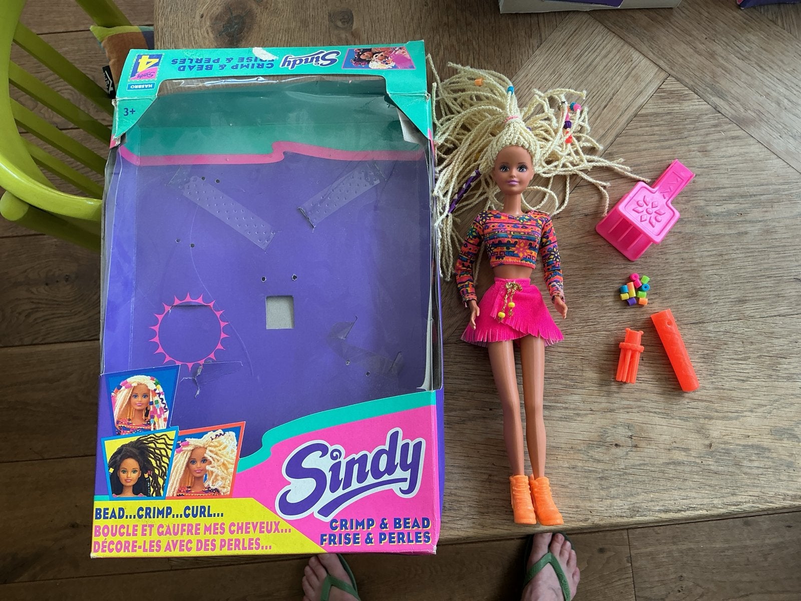 Hasbro Sindy Crimp & Bead pop uit 1994 - met accessoires, Ophalen of Verzenden, Gebruikt, Overige typen