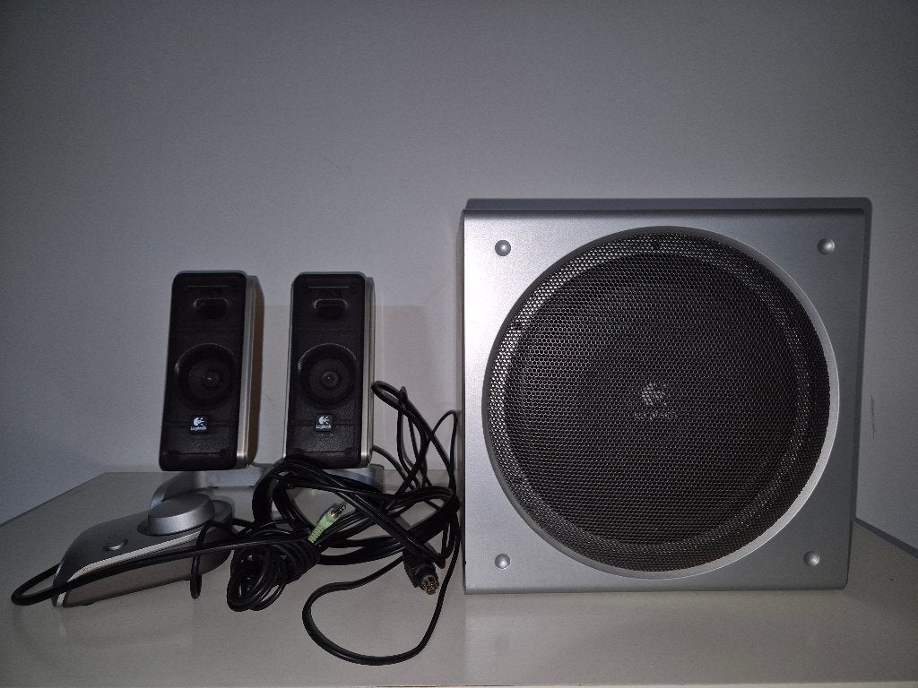 Logitech Z3 M/N S-0085B 2.1 luidsprekerset+ 2 kleinere boxen, Ophalen, Zo goed als nieuw, Audiokanaal 2.1, Logitech Z3