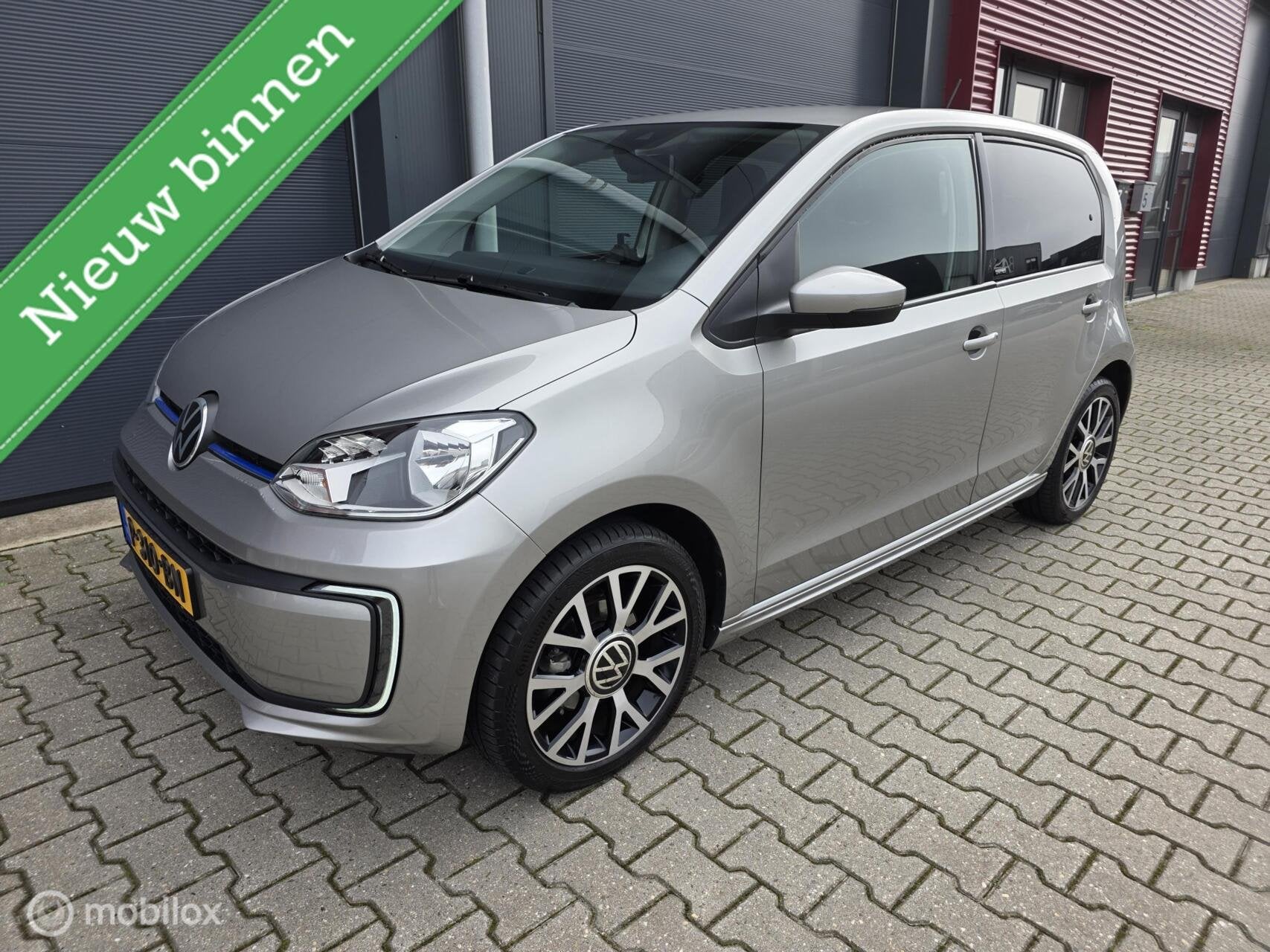 Volkswagen e-Up! UNITED /Nieuwstaat /Alle opties /Nwe APK, Auto's, 83 pk, Stof, Up!, 260 km