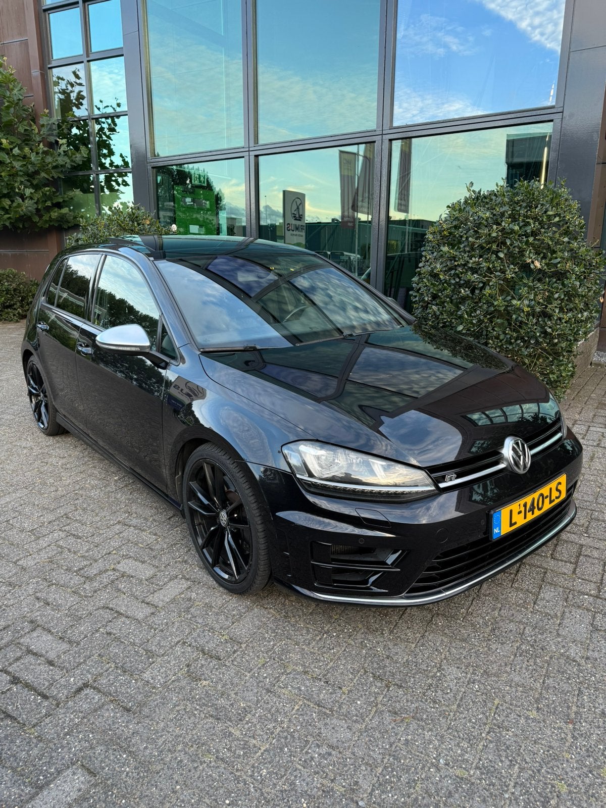 Volkswagen Golf R 2.0 TSI 4Motion |PANO|LEDER|300PK, Auto's, Volkswagen, Automaat, 1984 cc, Lichtsensor, Zwart