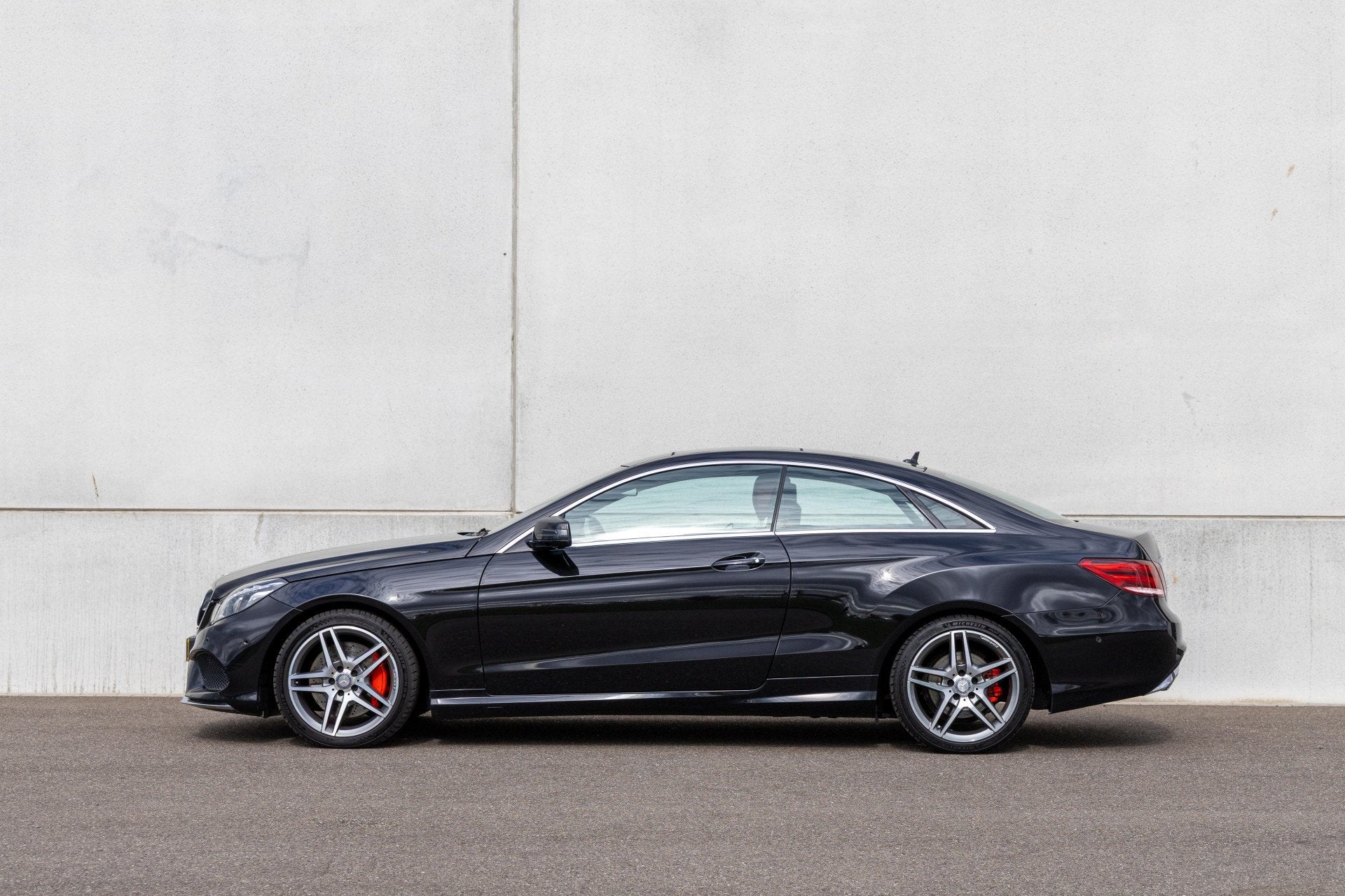 Mercedes-Benz E-Klasse Coupé 400 Prestige (bj 2015), Auto's, Mercedes-Benz, Automaat, Euro 6, Zwart, Overige kleuren