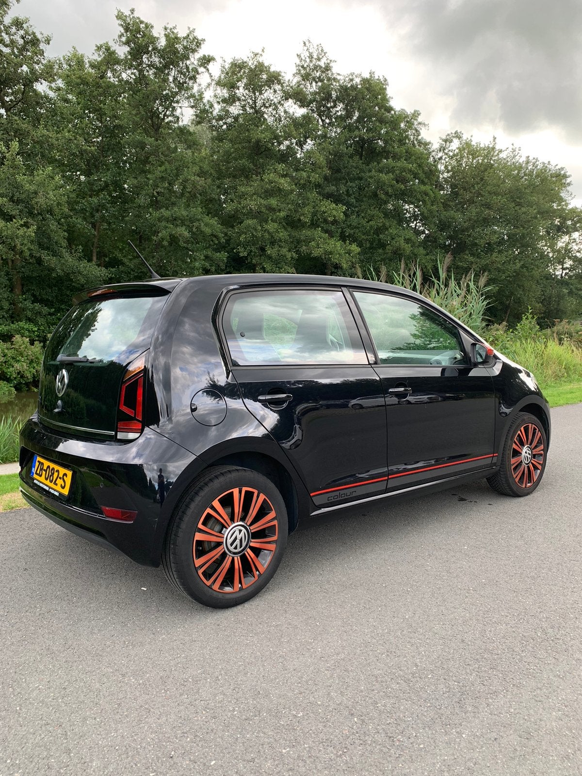Volkswagen up! 1.0 60PK 3D BMT 2019 Zwart, Voorwielaandrijving, Up!, 4 stoelen, Zwart
