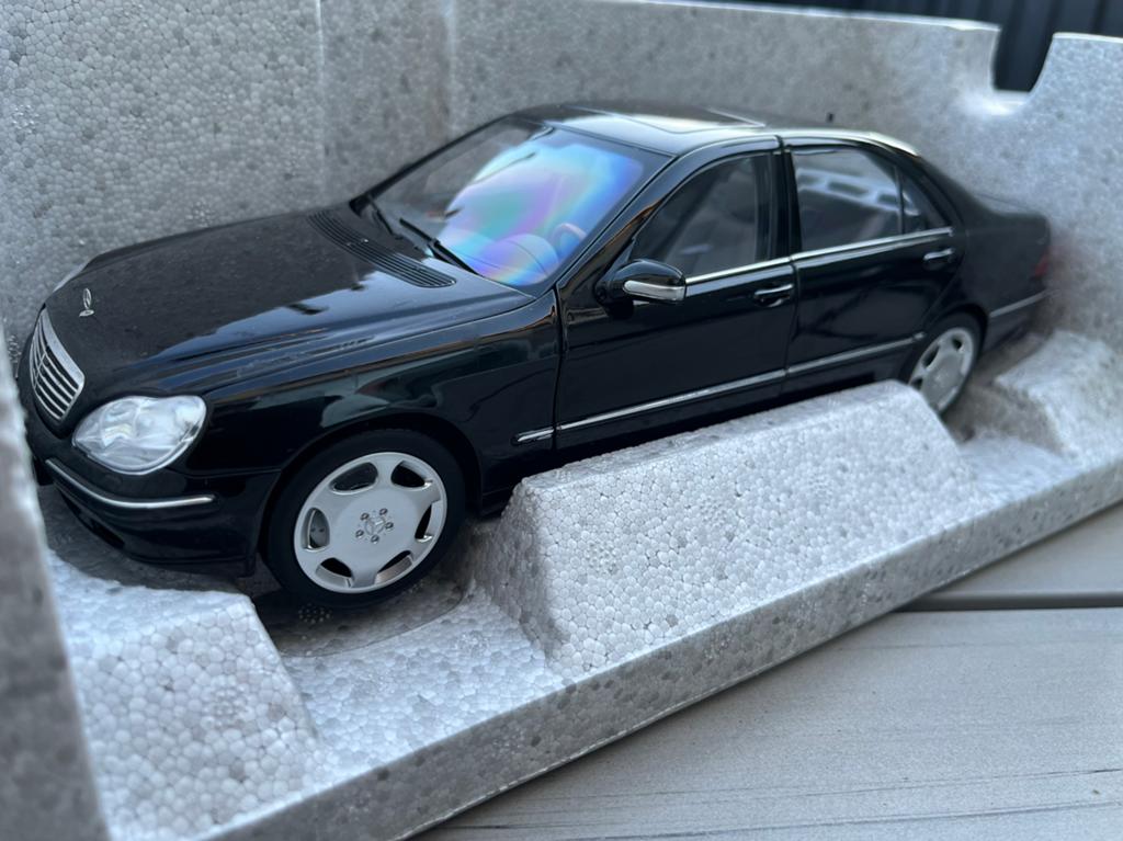 Mercedes S-Klasse V220 obsidian black | Norev 1:18, Hobby en Vrije tijd, Modelauto's | 1:18, Ophalen of Verzenden, Zo goed als nieuw