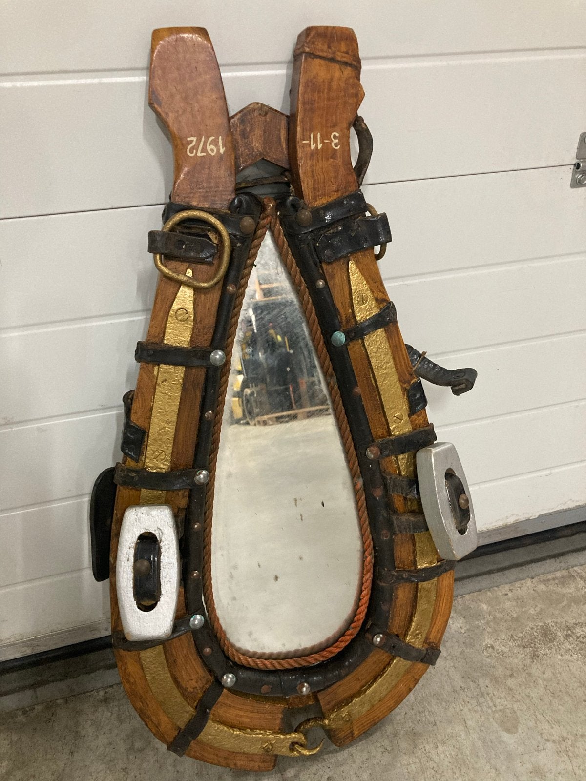 Decoratieve gareel met spiegel, Ophalen