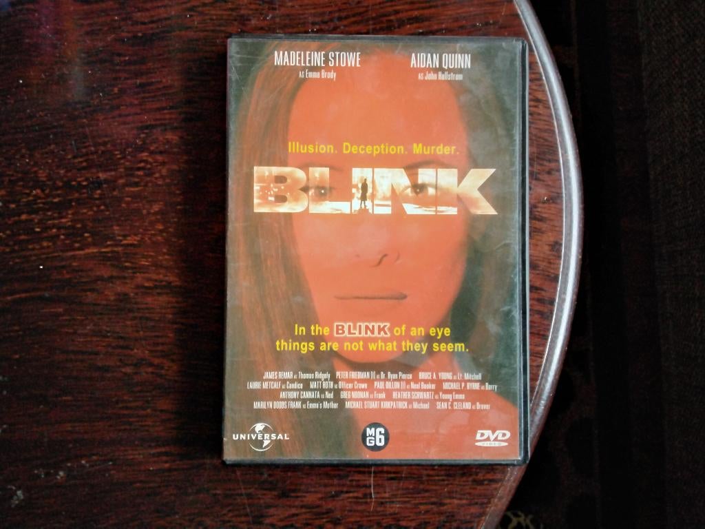 Blink, origineel, Vanaf 6 jaar, Ophalen of Verzenden, Zo goed als nieuw, Actiethriller