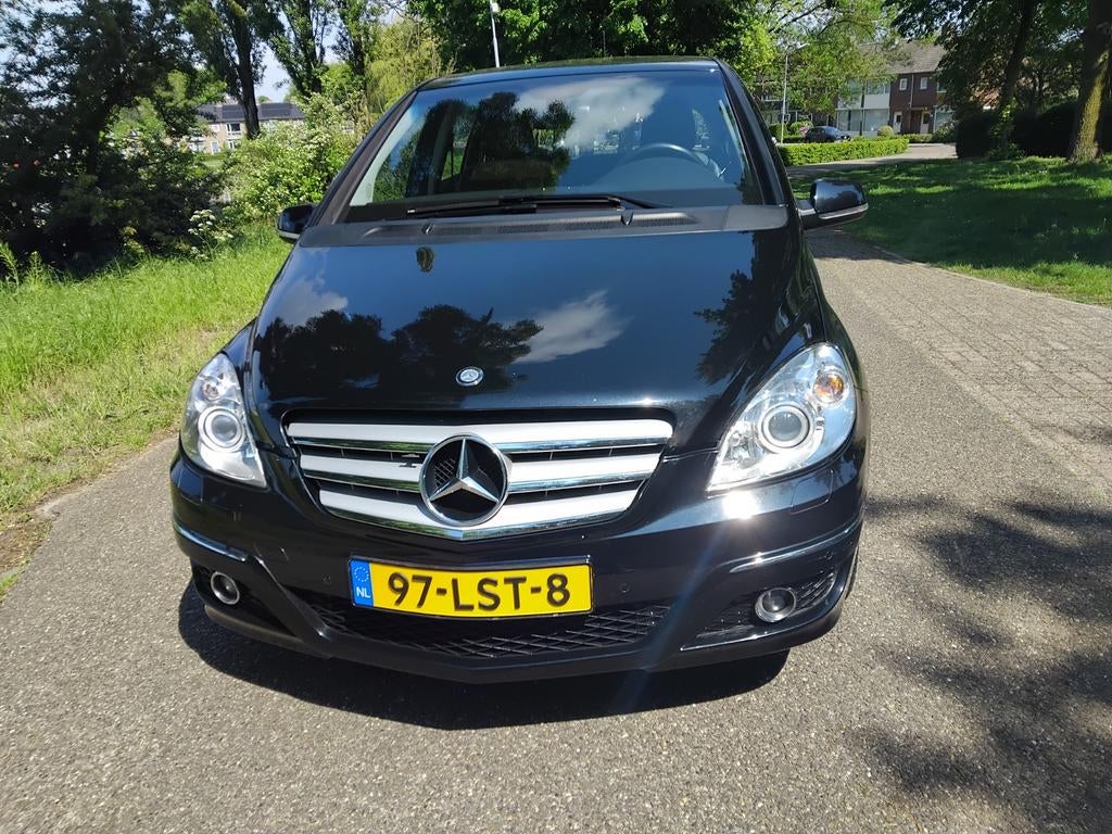 Mercedes-Benz B-Klasse 2.0 B200 5DRS CVT 2010 Zwart, Auto's, Mercedes-Benz, 136 pk, Zwart, 4 cilinders, 1290 kg