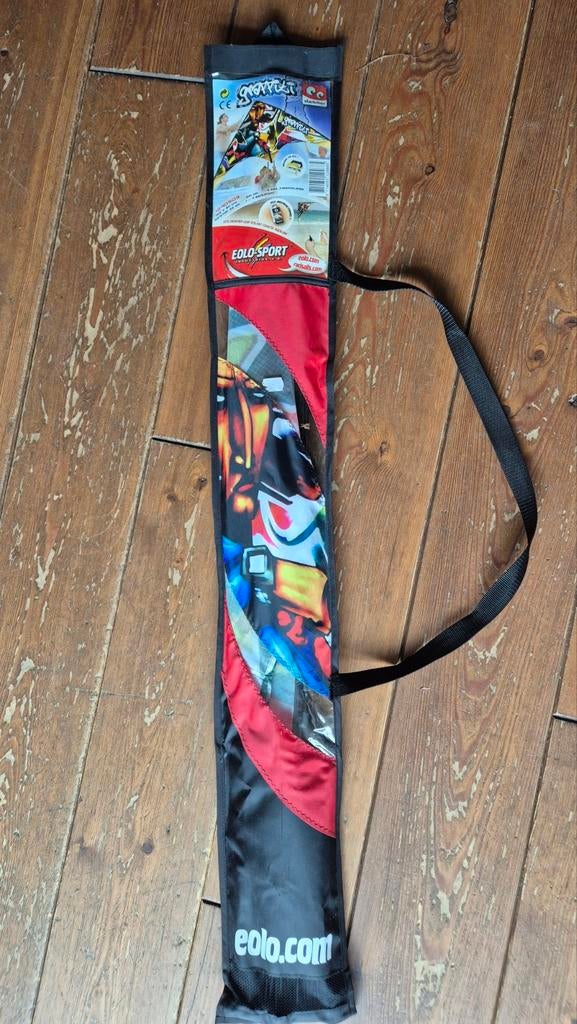 Nieuwe en complete vlieger graffiti 153 x 80 cm, Sport en Fitness, Vliegeren, Ophalen of Verzenden, Nieuw, Tweelijns, Vlieger