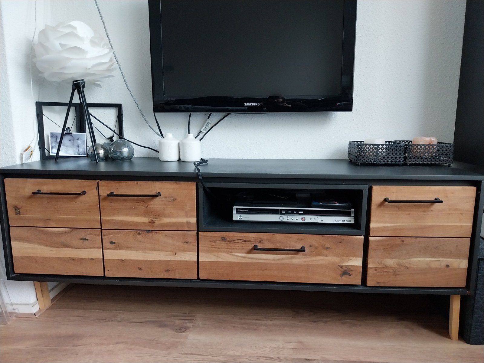 Xooon TV-kast, Gebruikt, 150 tot 200 cm, Minder dan 100 cm, 25 tot 50 cm