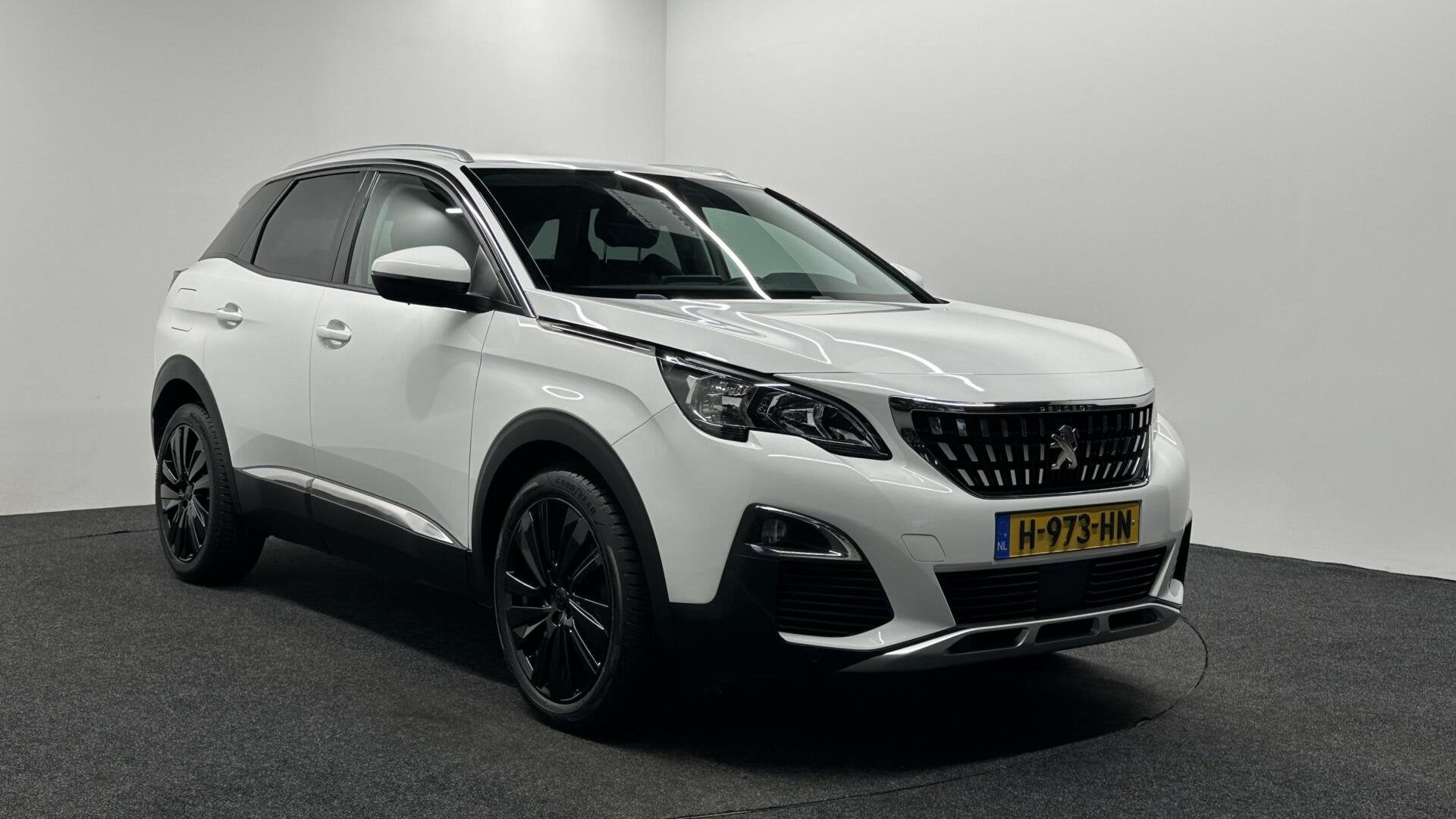 Peugeot 3008 1.2 PureTech Blue Lease Premium CARPLAY NAVI CA, Auto's, Voorwielaandrijving, Gebruikt, 1199 cc, Met garantie (alle)