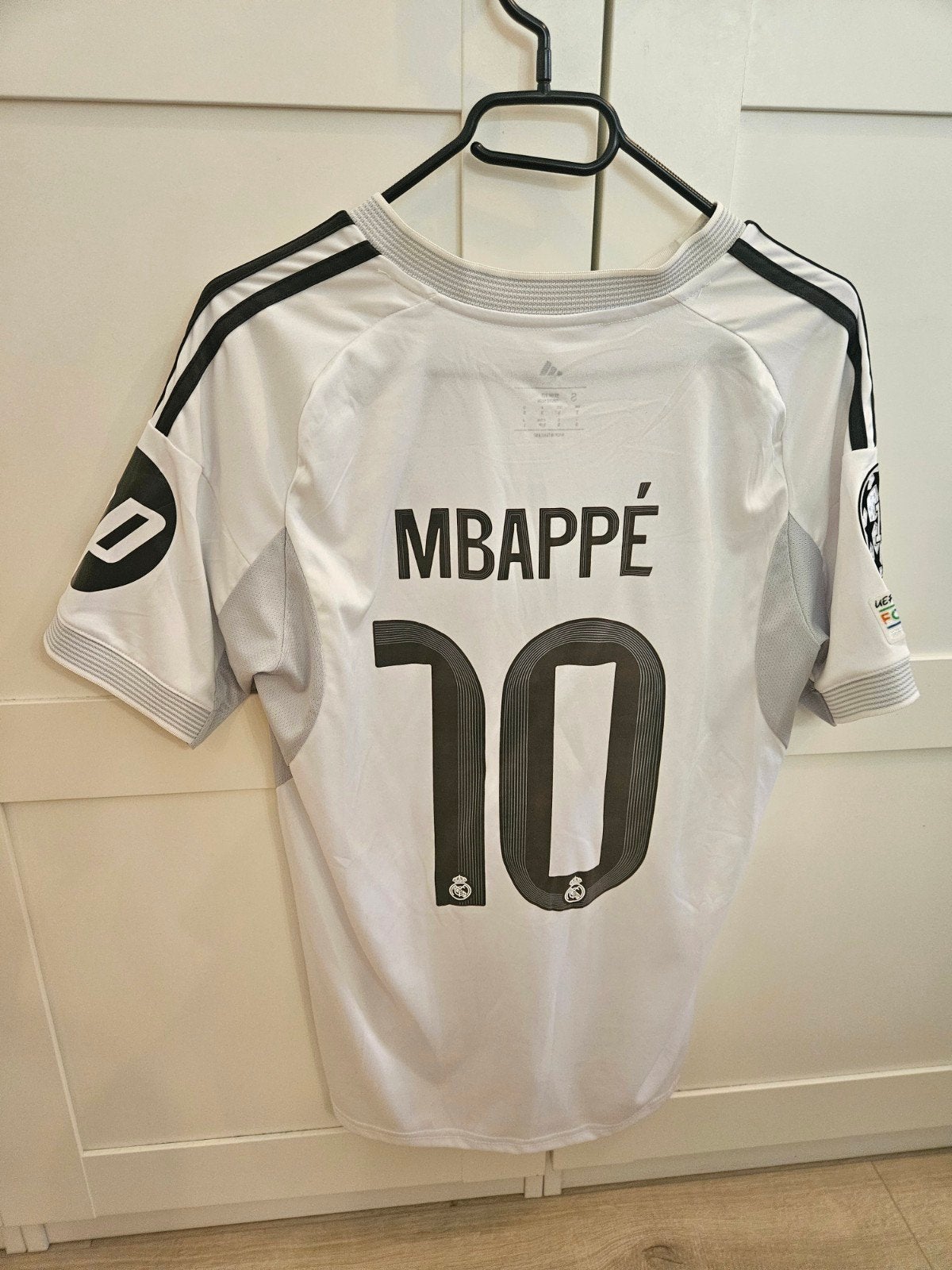 Real Madrid Mbappé voetbalshirt 164-170, Ophalen of Verzenden, Zo goed als nieuw