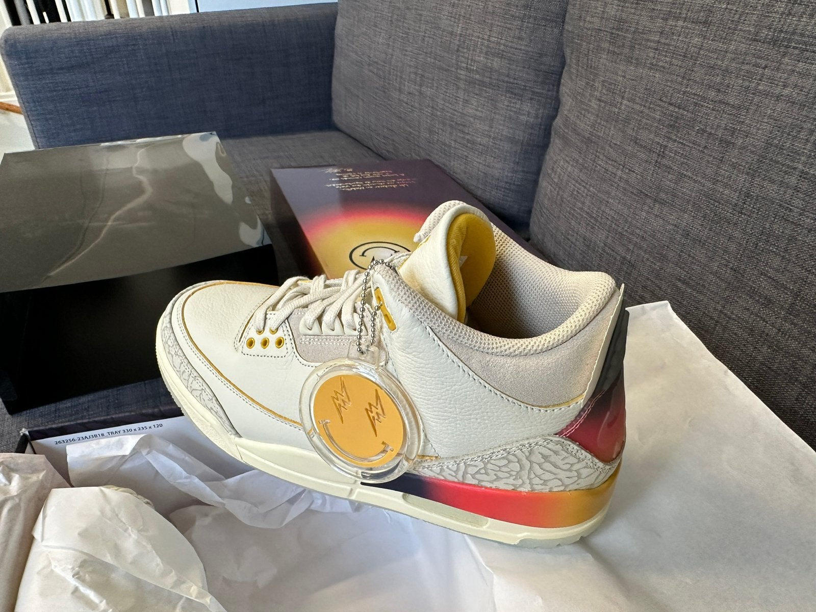 Jordan 3 J Balvin Sunset. Mt 42 nieuw ongedragen, Ophalen of Verzenden, Nieuw