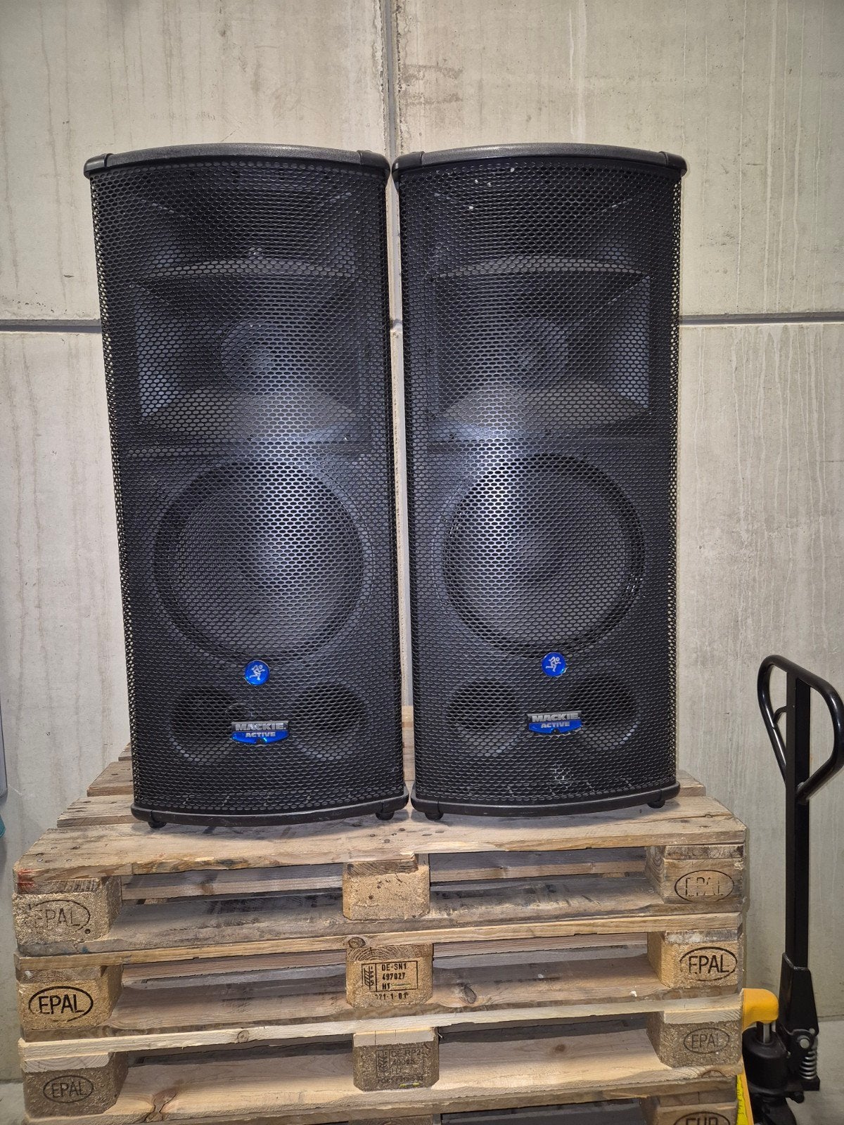 2 x mackie SR1530Z, Ophalen, Overige merken