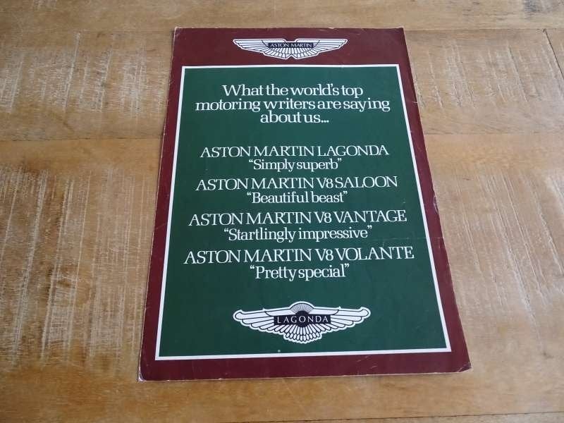 Aston Martin Folder - Brochure - Druk 1982 - Engels, Boeken, Verzenden, Gelezen, Overige merken