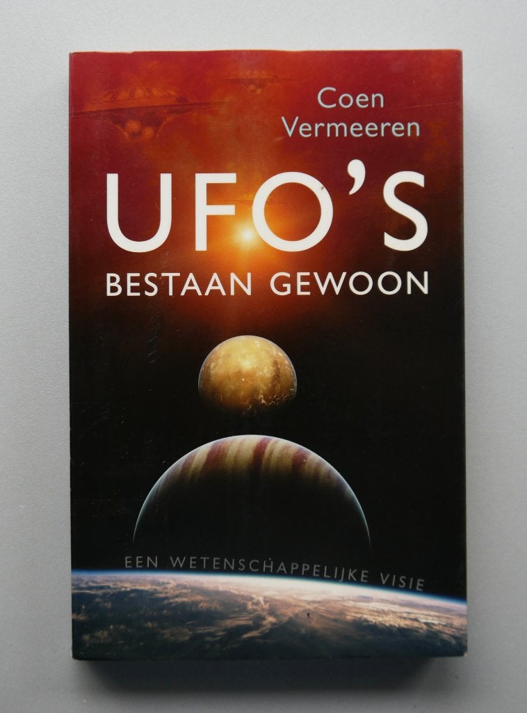 Ufo's bestaan gewoon, Ophalen of Verzenden, Zo goed als nieuw, Natuurwetenschap