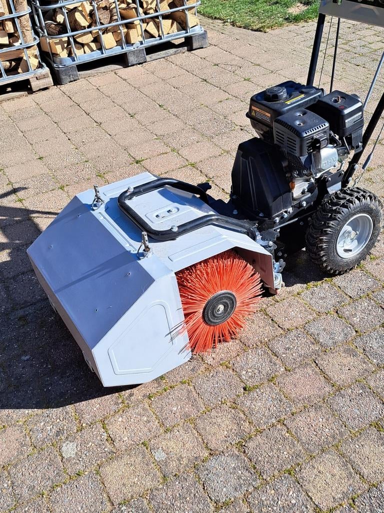 Lumag Veegmachine, Ophalen, Zo goed als nieuw, Lumag