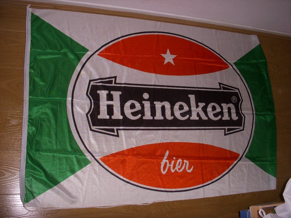 Puntgave oudere Heineken bier vlag., Ophalen of Verzenden, Zo goed als nieuw, Overige typen, Heineken
