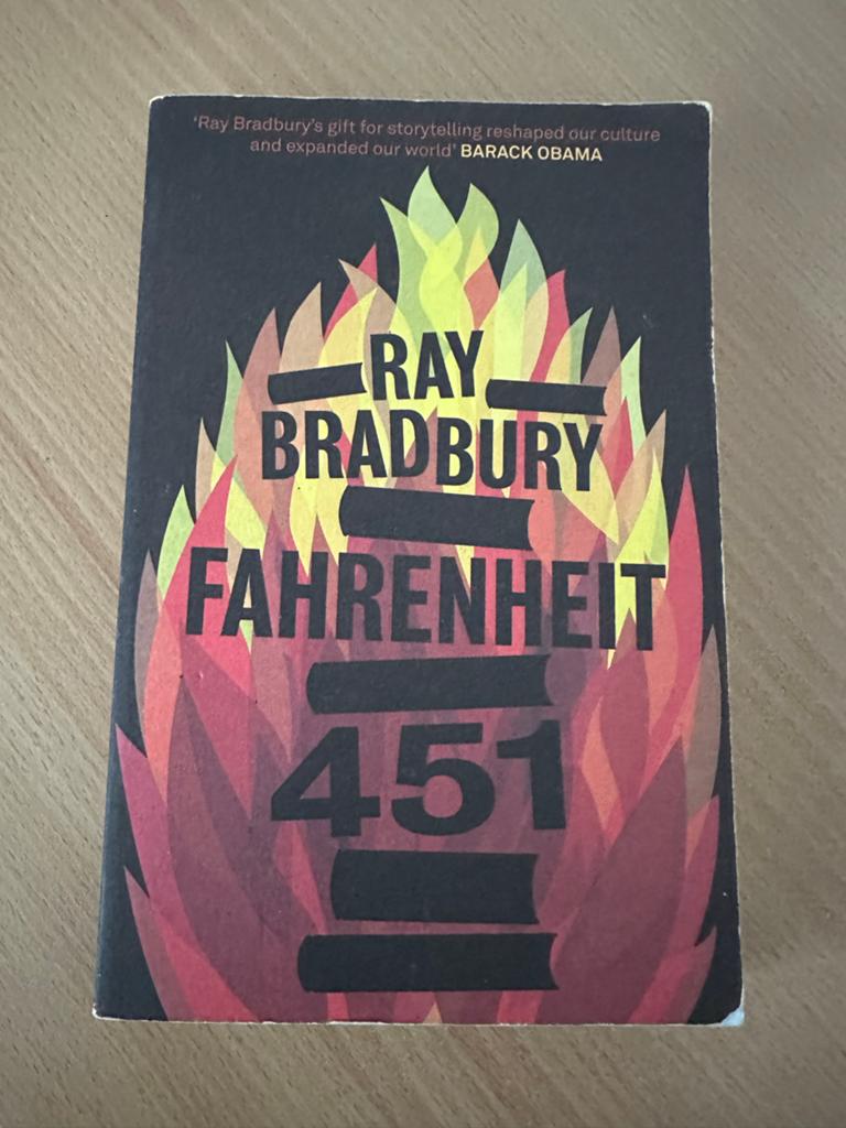 Fahrenheit 451 - Ray Bradbury (Engels), Ophalen of Verzenden, Zo goed als nieuw, Amerika