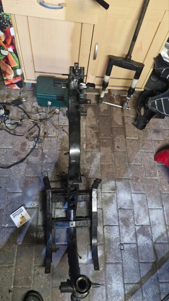 Mooi Peugeot Speedake frame - Gebruikt, Fietsen en Brommers, Brommeronderdelen | Scooters, Ophalen, Gebruikt, Frame, Peugeot