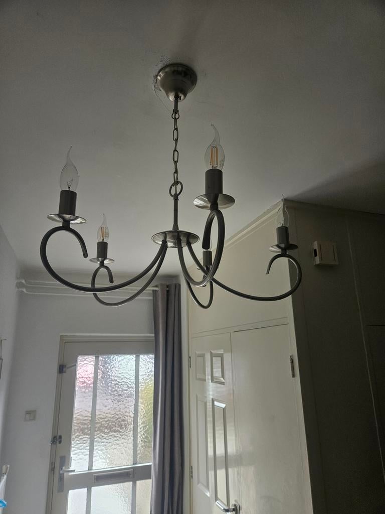 Zilverkleurige kroonluchter met verlichting, Ophalen, Gebruikt, Metaal, Klassiek