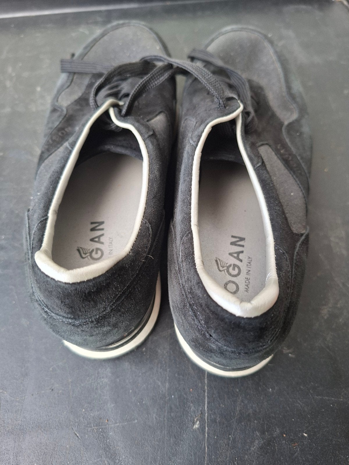 Hogan sneakers maat 42, Kleding | Heren, Schoenen, Ophalen of Verzenden, Sneakers of Gympen, Gedragen, Zwart